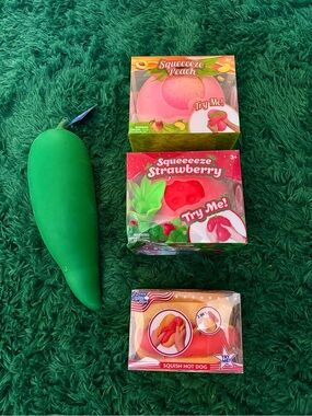 LOT 4 Toymendous & Sunny Days Squeezy Bundle |